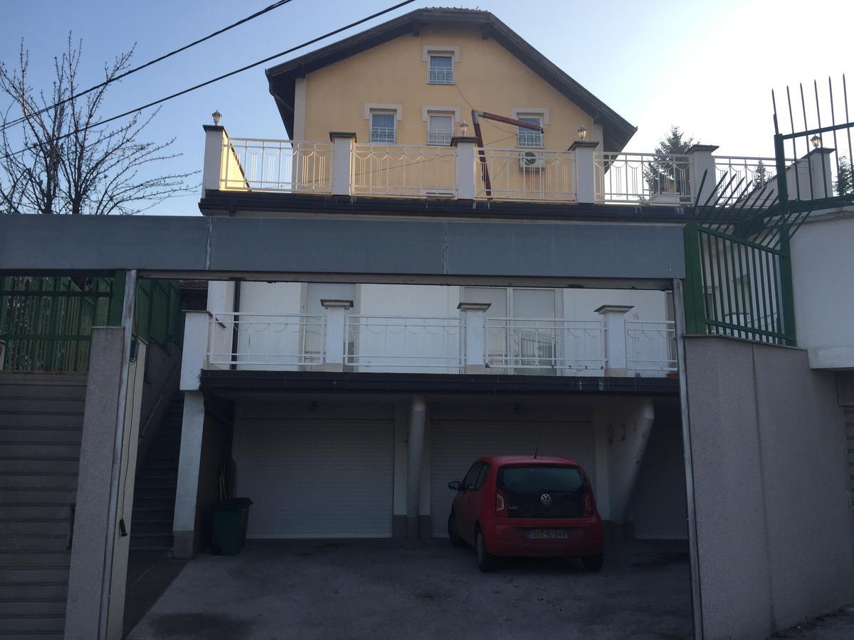 Apartments Villa Irma サラエヴォ エクステリア 写真